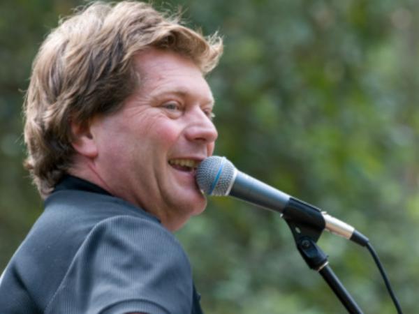 Morning Melodies with Michael Downie at Milton Ulladulla ExServos Club